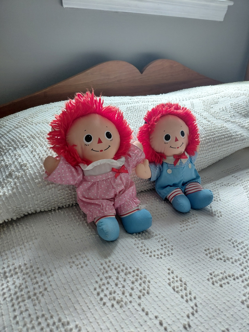 Vintage 80s Raggedy Ann & Andy Playskool dolls - 1989 plush jointed pink & blue